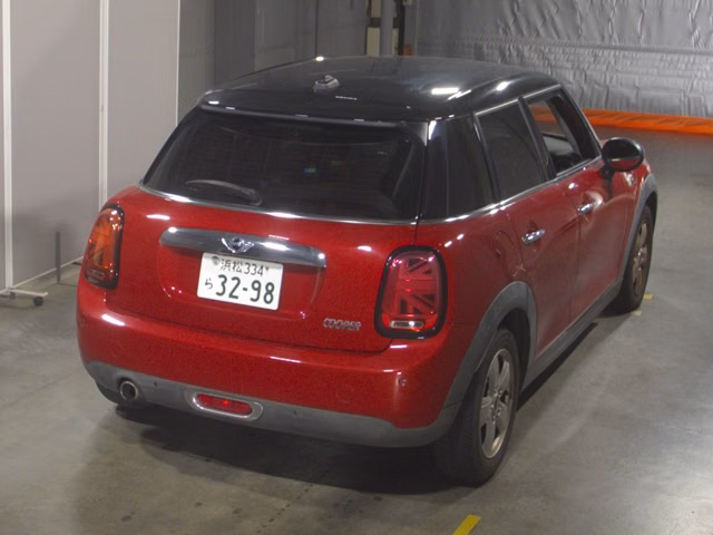 MINI HATCH