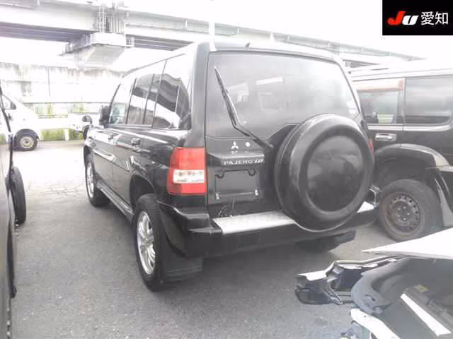 MITSUBISHI PAJERO IO