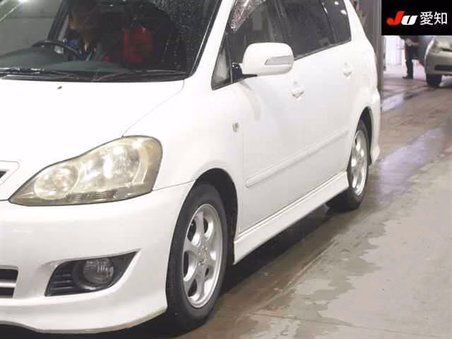 Toyota Ipsum