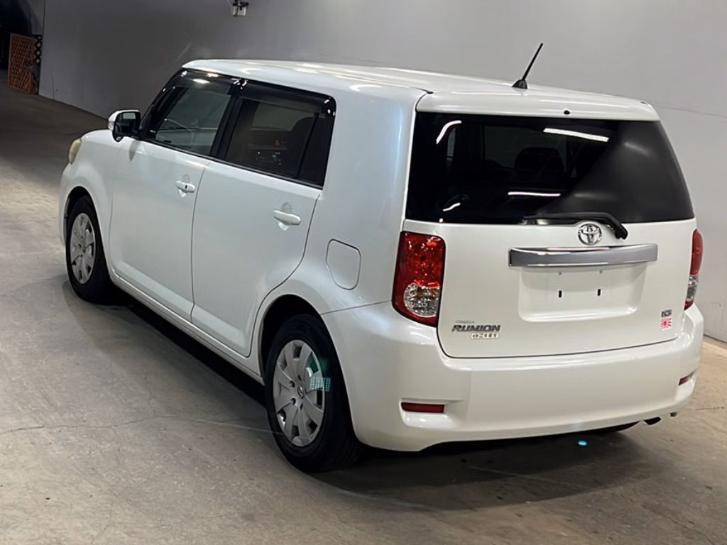 Toyota Corolla Rumion