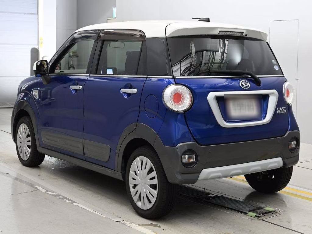 DAIHATSU CAST