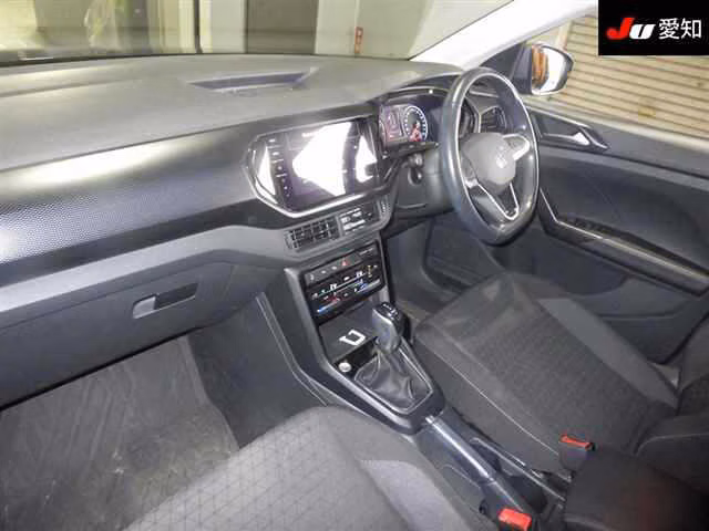 VOLKSWAGEN T-CROSS