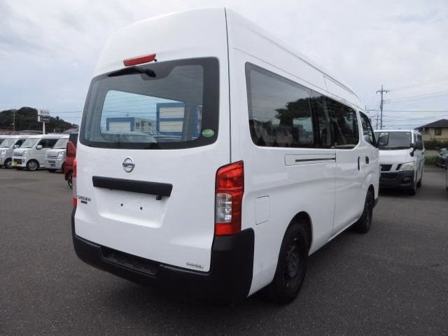 NISSAN NV350 CARAVAN