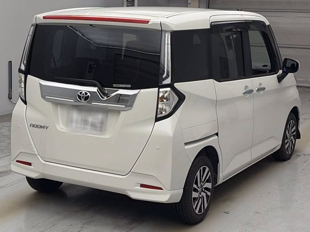 TOYOTA ROOMY