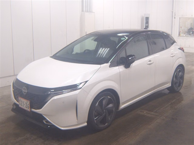 Nissan Aura