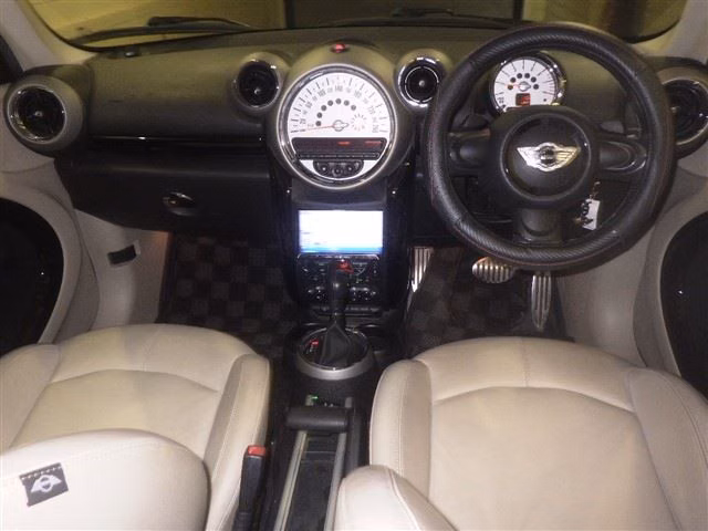 MINI CROSSOVER