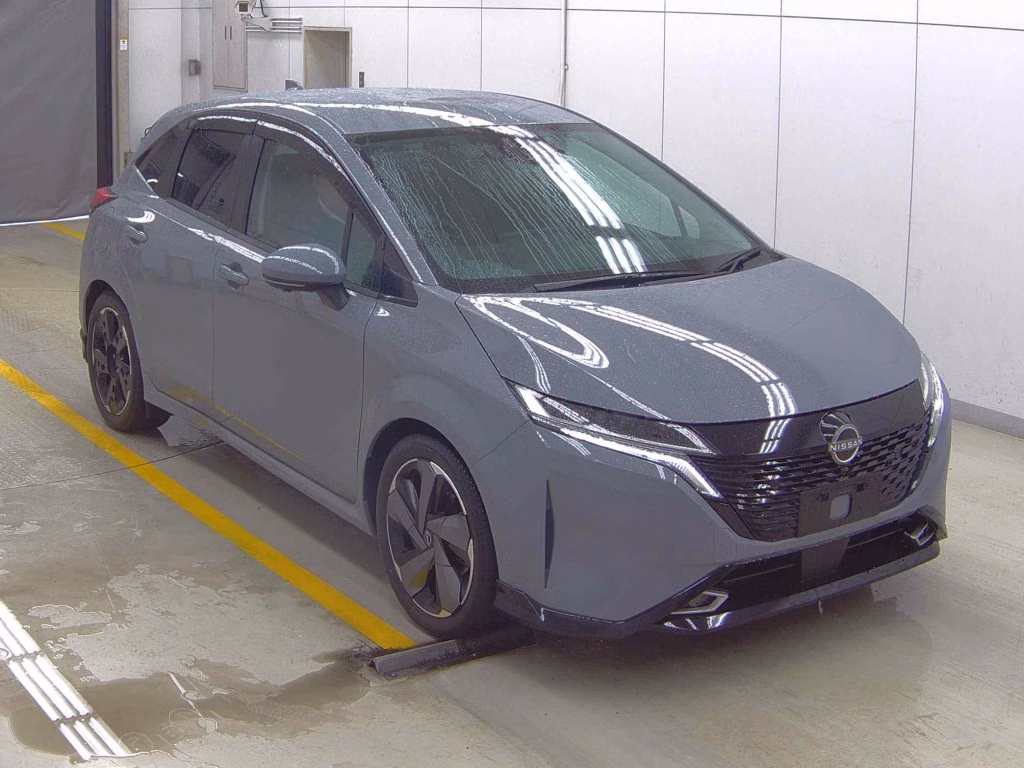 Nissan Aura
