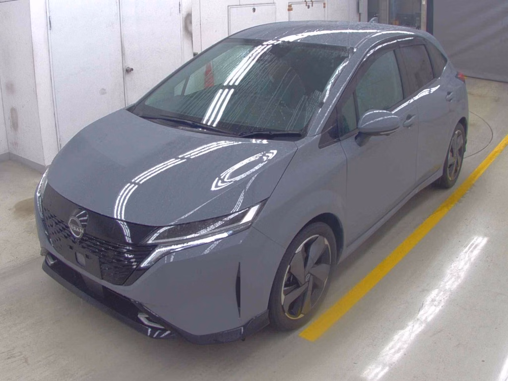 Nissan Aura