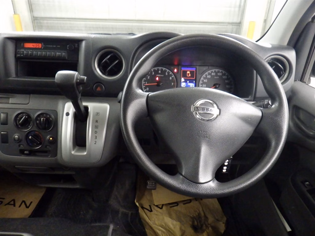 NISSAN NV350 CARAVAN
