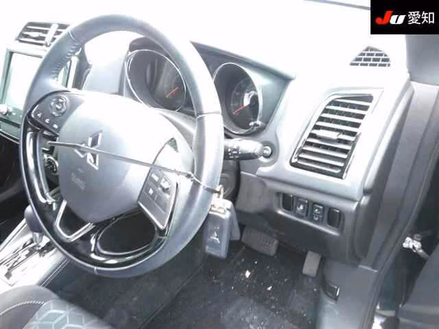 MITSUBISHI RVR