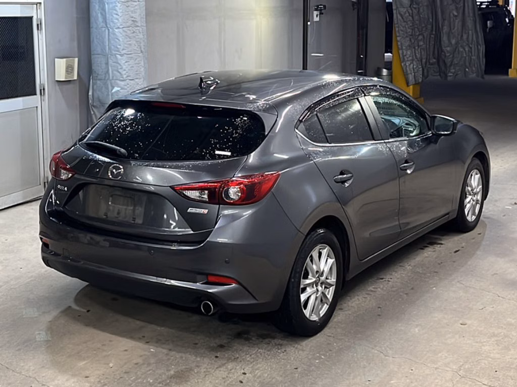 MAZDA AXELA