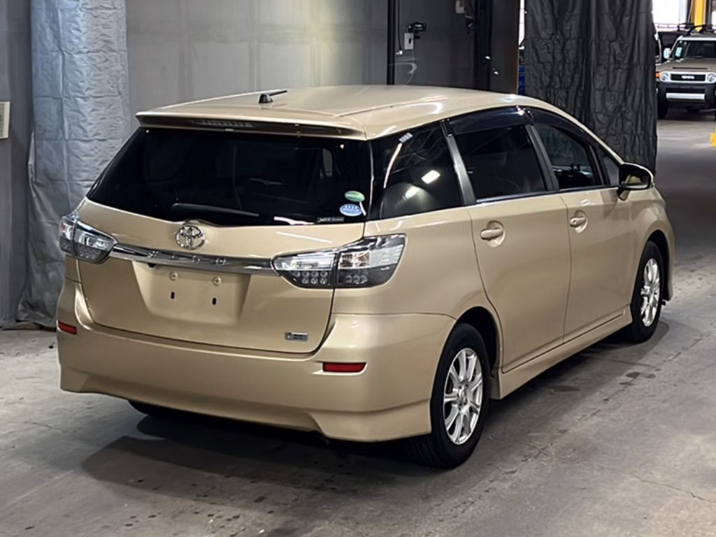 TOYOTA WISH