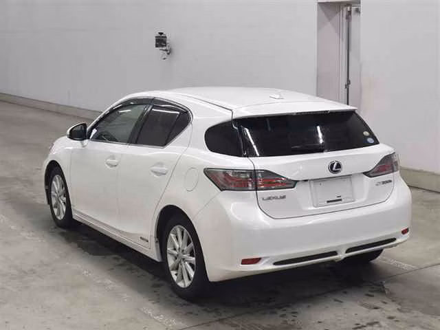 Lexus CT200h