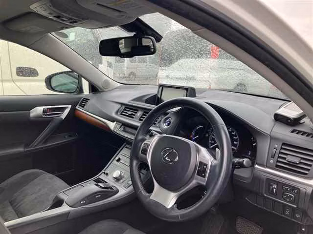 Lexus CT200h