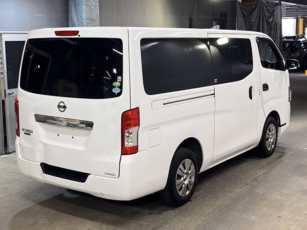 NISSAN NV350 CARAVAN