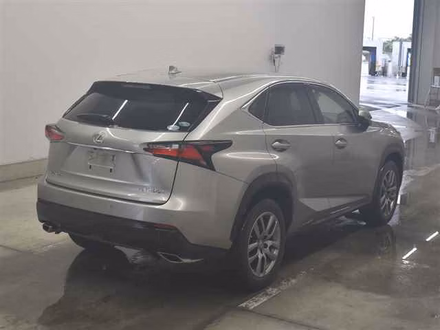 Lexus NX200t