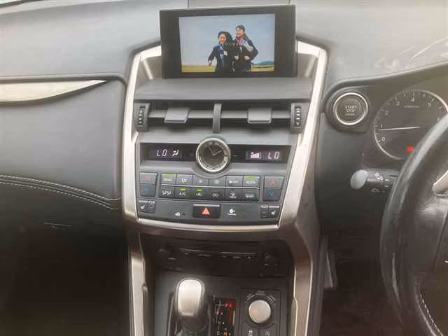 Lexus NX200t