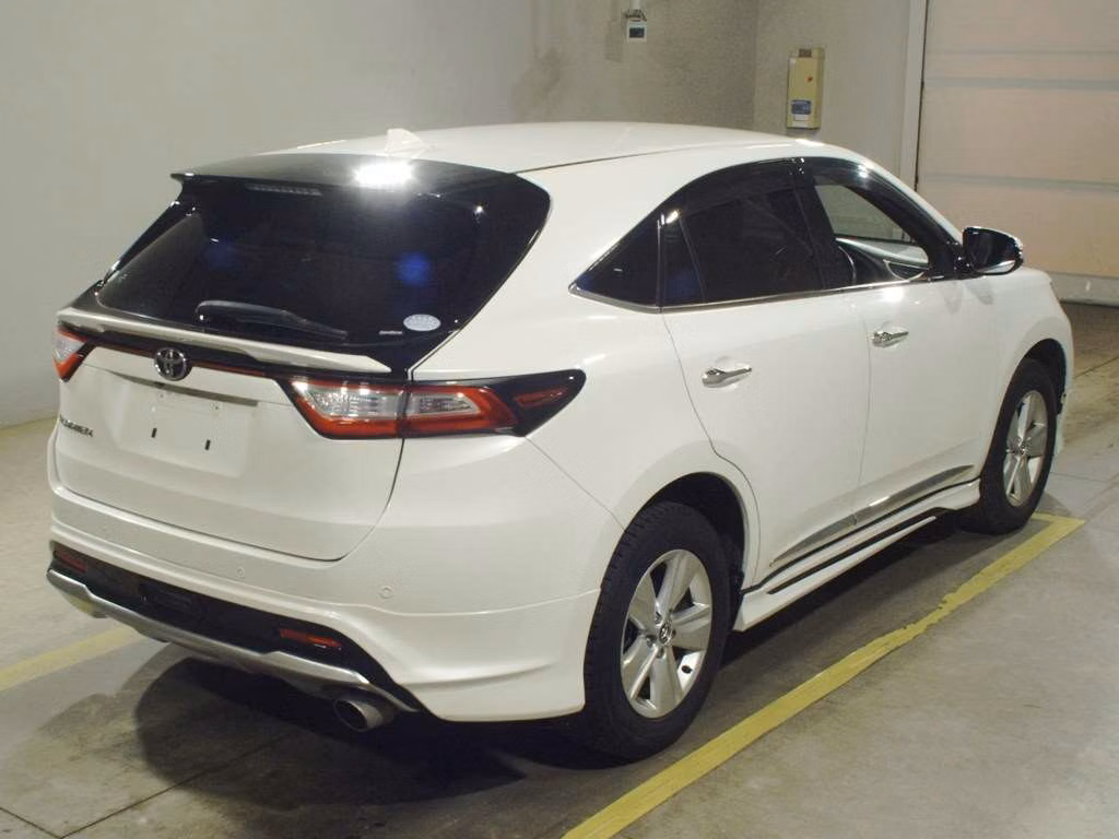 TOYOTA HARRIER