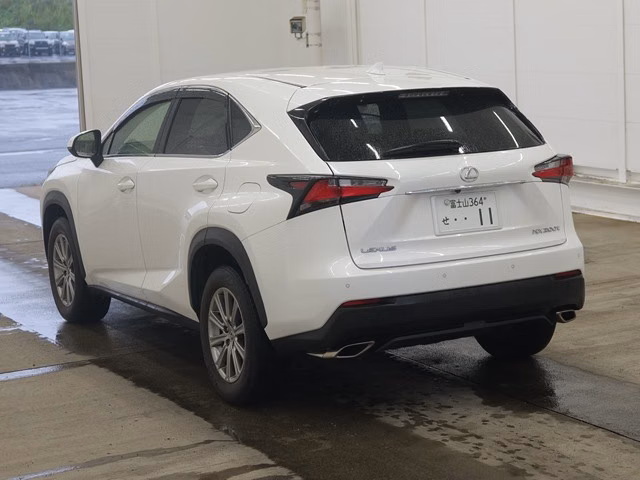 Lexus NX200t