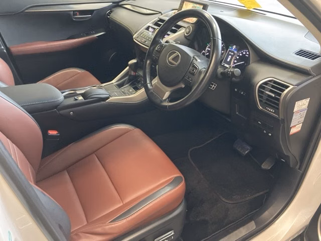 Lexus NX200t