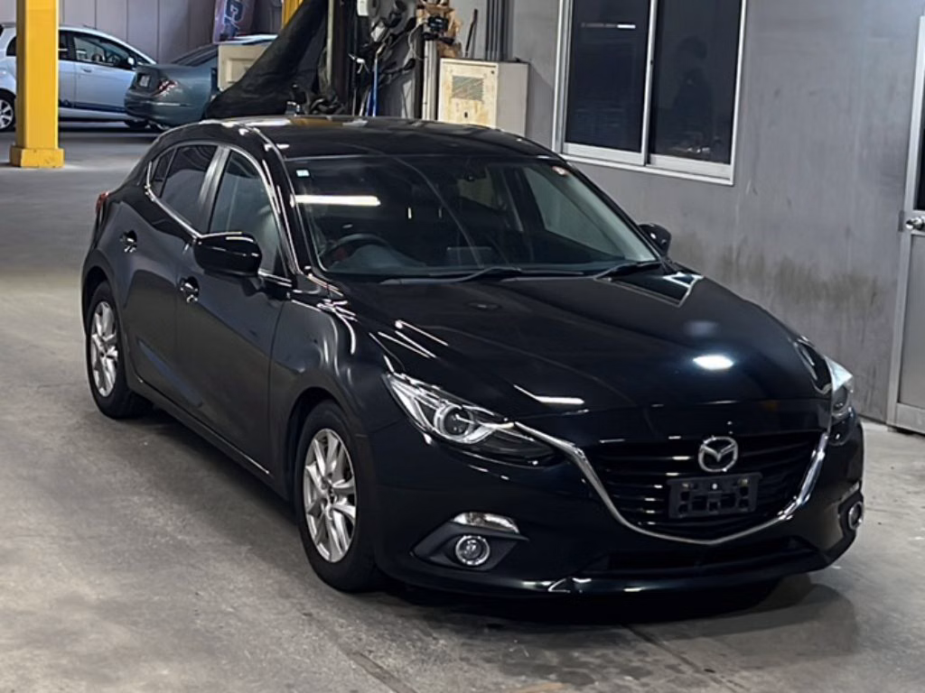 MAZDA AXELA