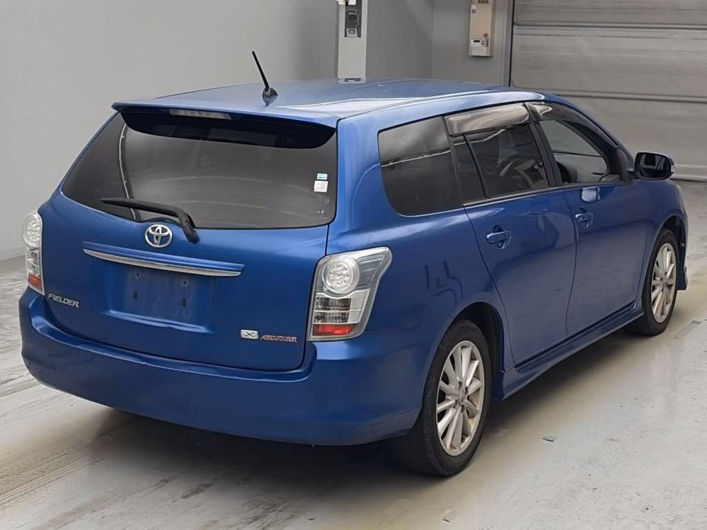 TOYOTA COROLLA FIELDER