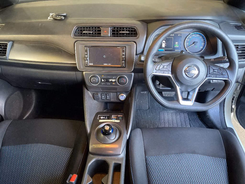 NISSAN LEAF
