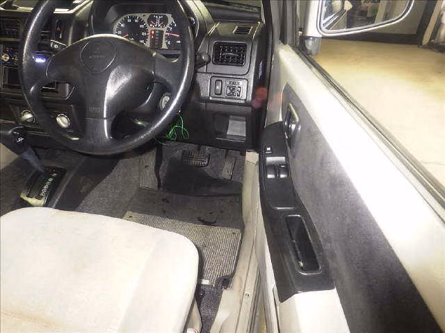 Mitsubishi Pajero Mini