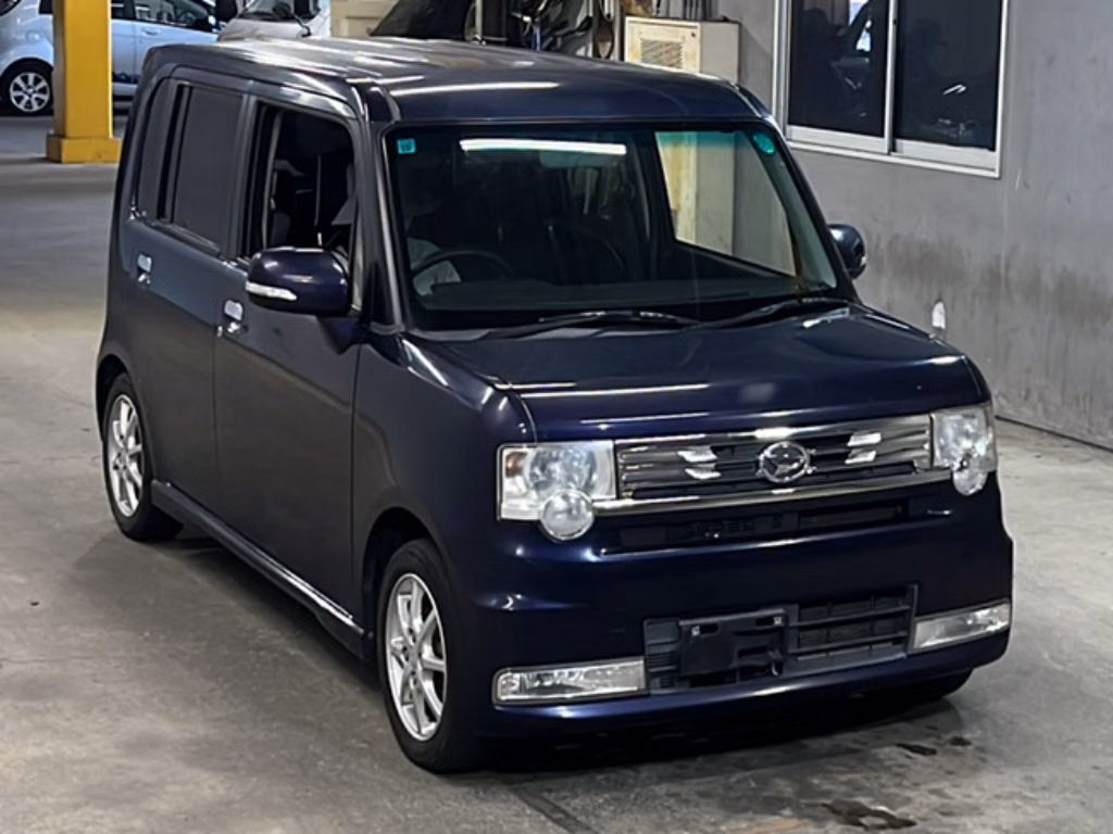DAIHATSU MOVE CONTE