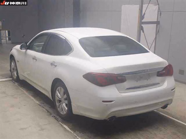 NISSAN FUGA