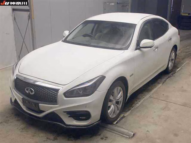 NISSAN FUGA