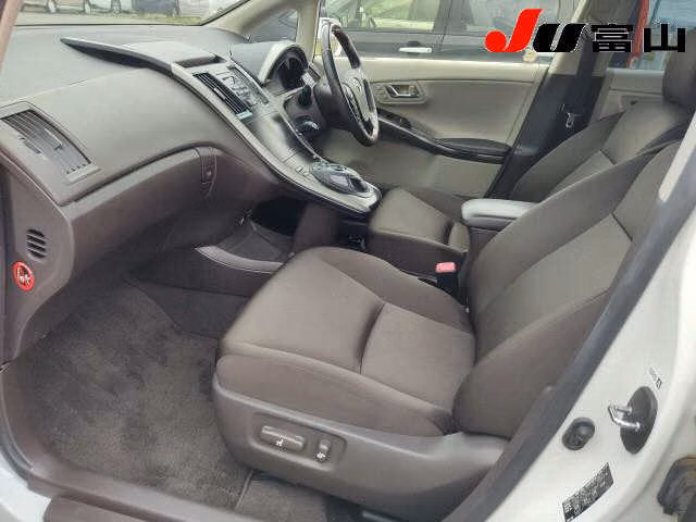 TOYOTA SAI