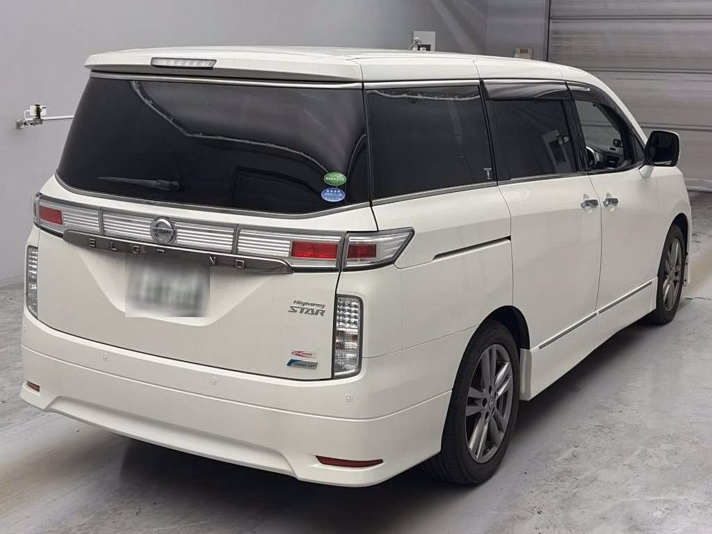 Nissan Elgrand