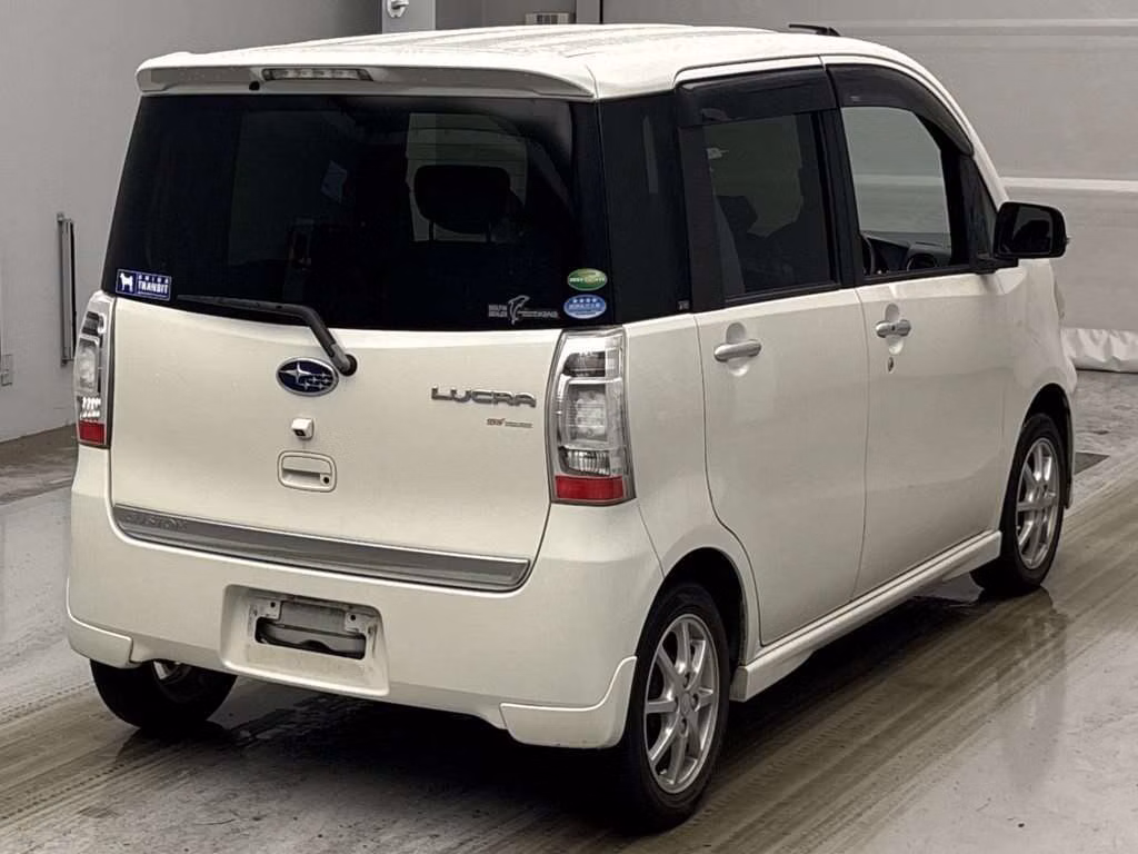 Subaru Lucra