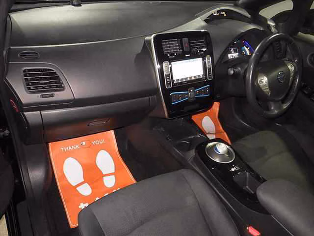 NISSAN LEAF