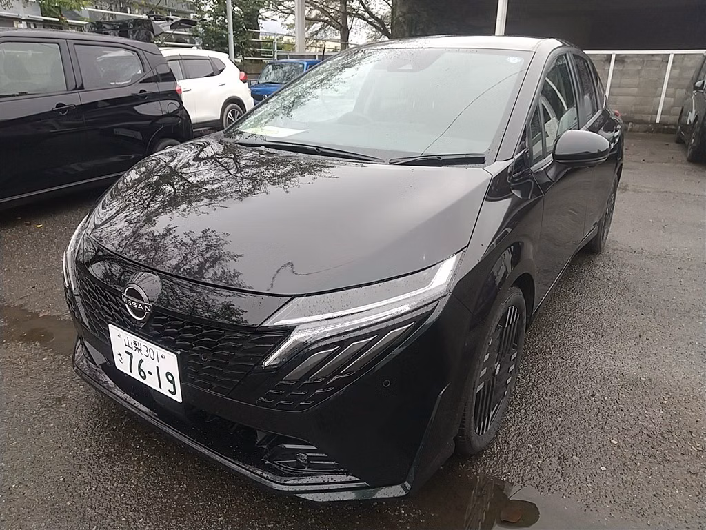 Nissan Aura
