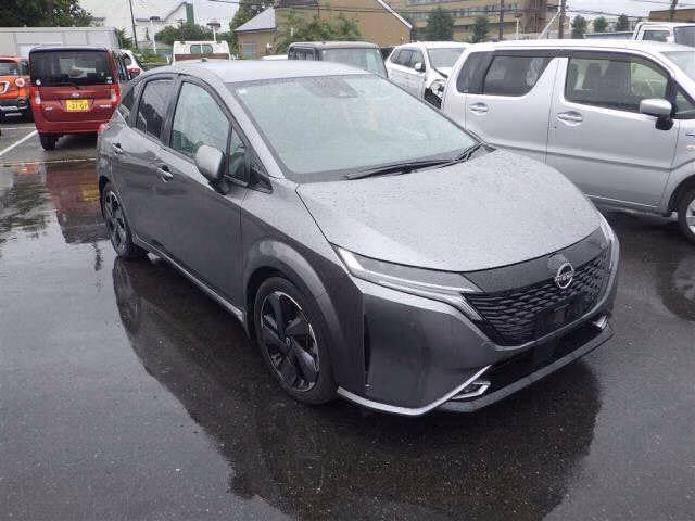 Nissan Aura