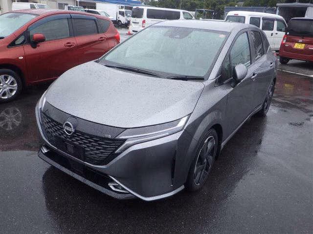 Nissan Aura