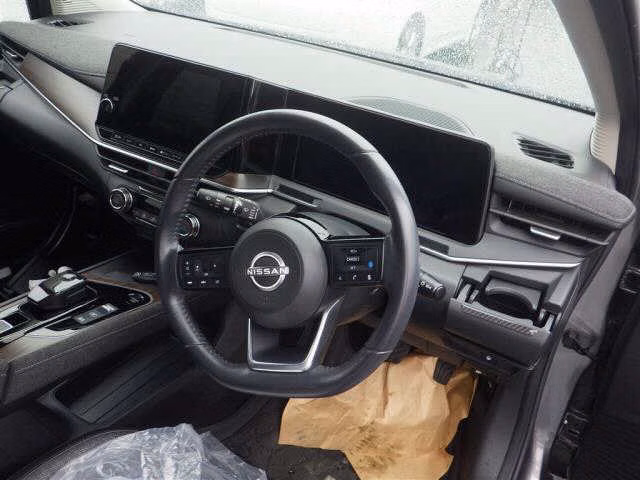 Nissan Aura