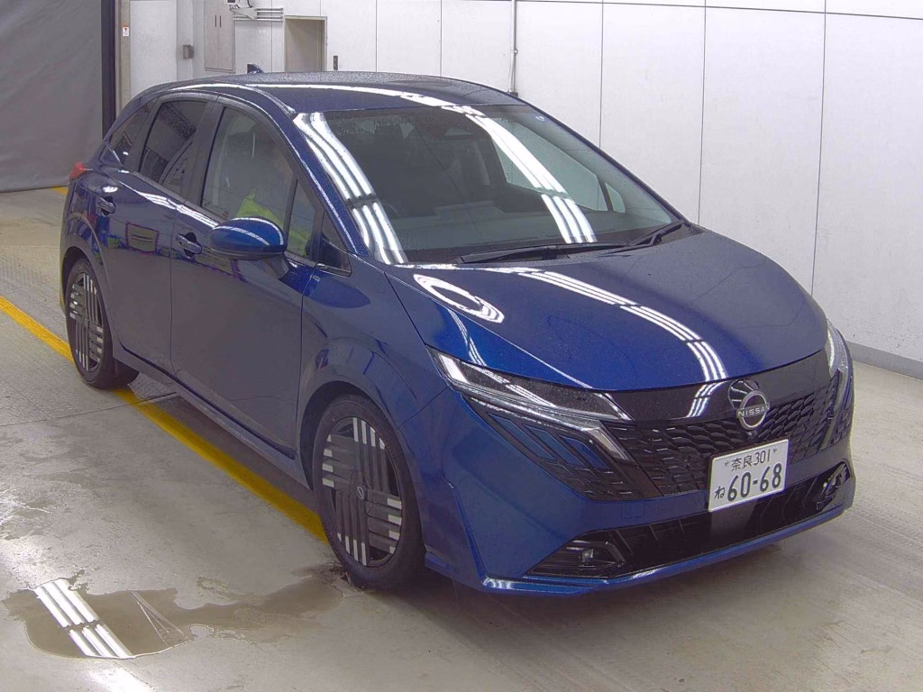 Nissan Aura
