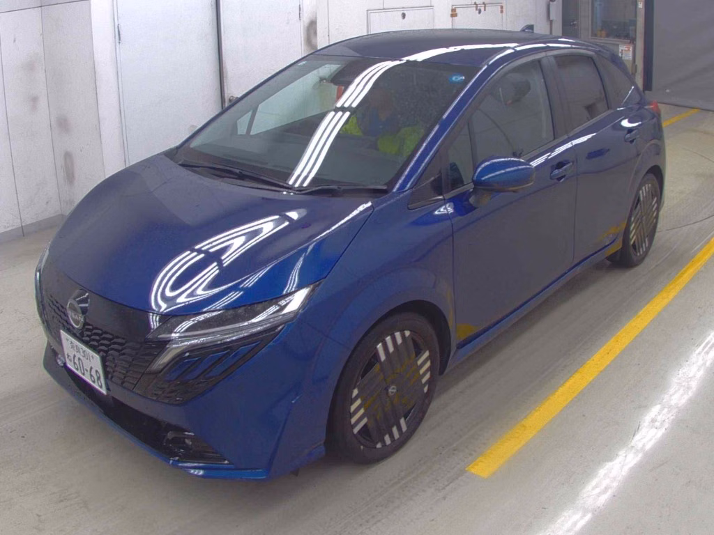 Nissan Aura