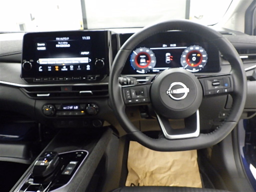 Nissan Aura