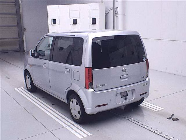 Nissan Otti