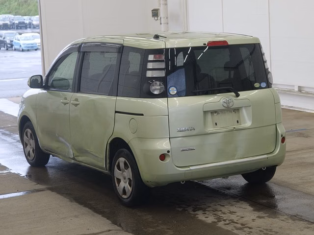 TOYOTA SIENTA