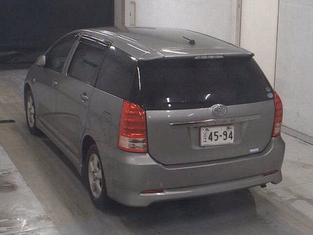 TOYOTA WISH