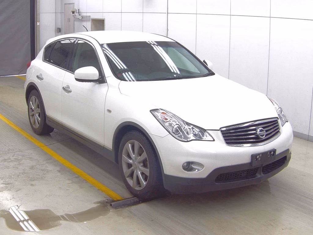 Nissan Skyline Crossover