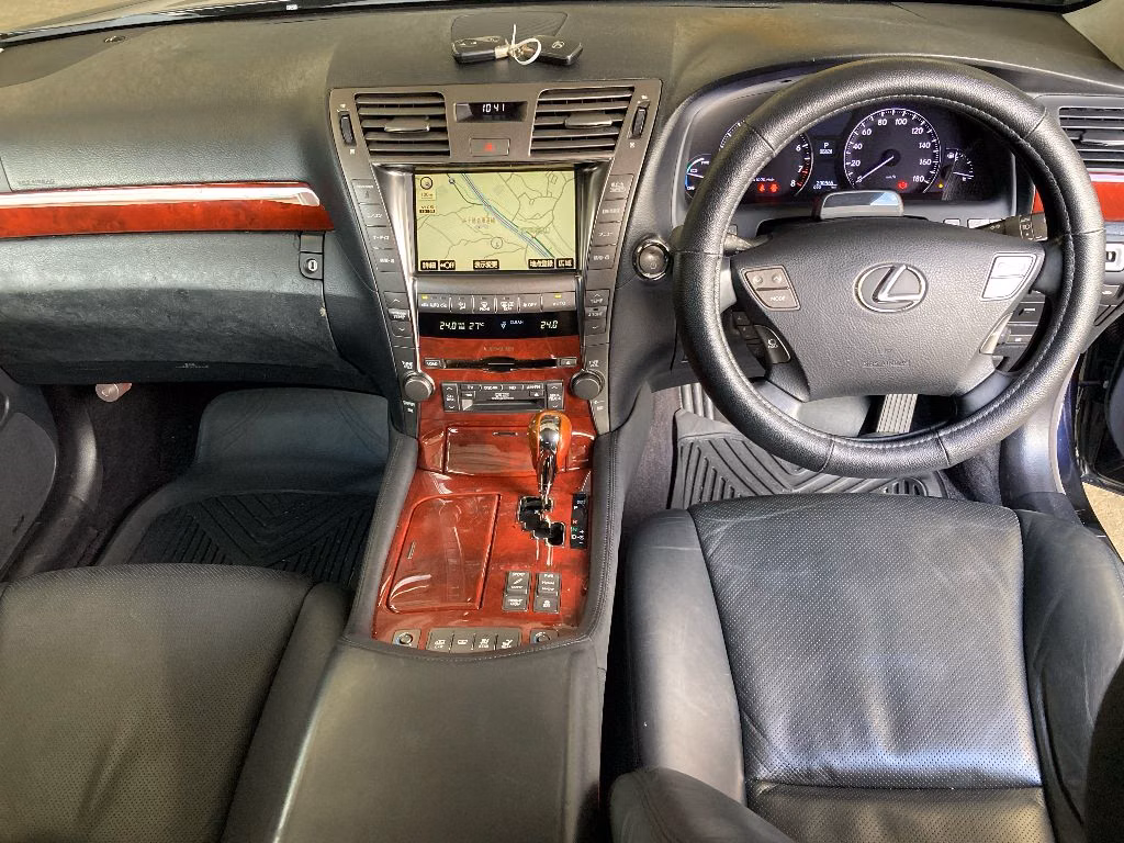 Lexus LS600h