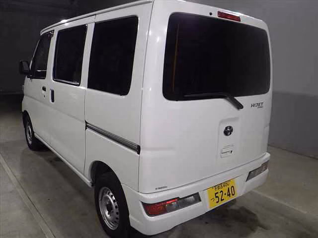 TOYOTA PIXIS VAN