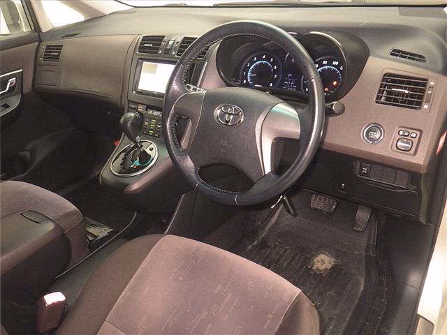 Toyota Mark X Zio