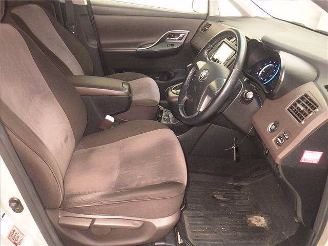 Toyota Mark X Zio